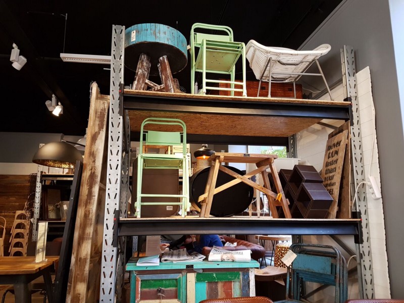Plootu Furniture shop and Cafe